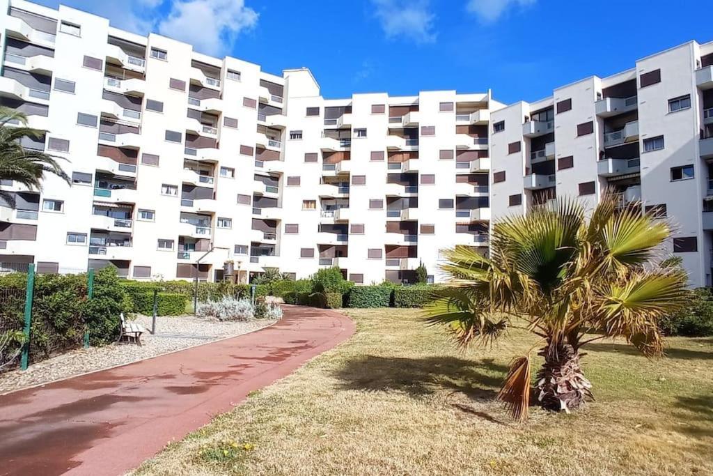Appartement A 5Mn De La Mer Et Du Village De Noel - Draps Et Serviettes Non Fournis Le Barcares Bagian luar foto